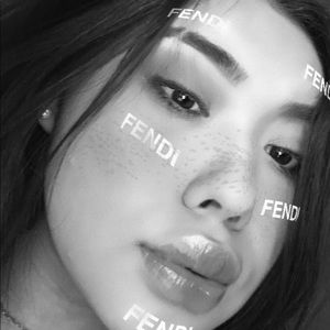 Meet your Posher, Lesley